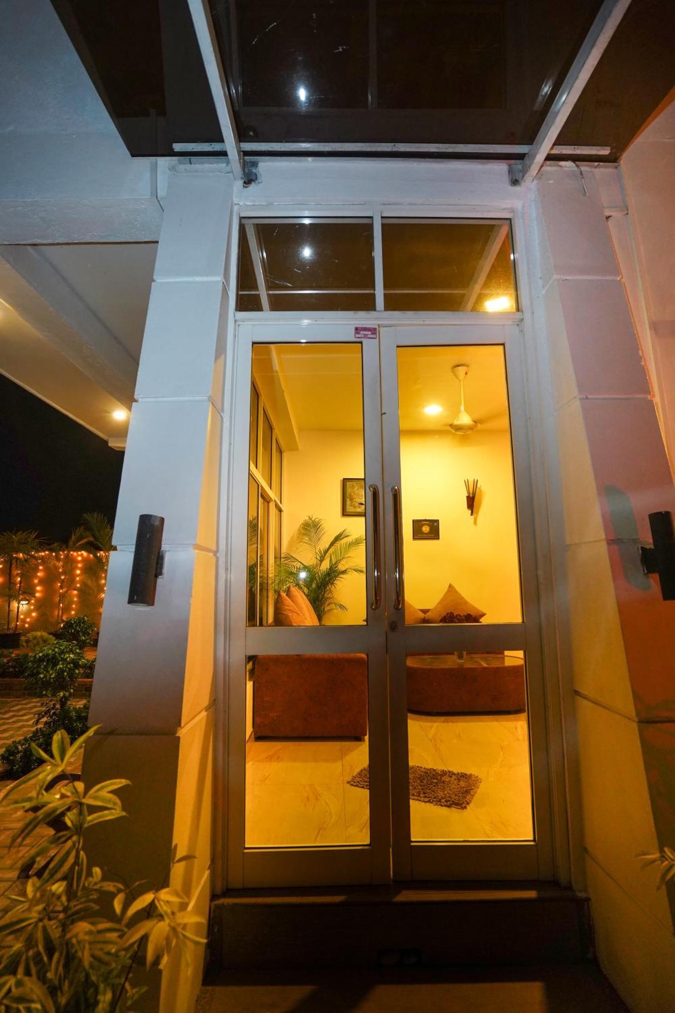 Airport 4 Season Transit Hotel Katunayaka Exterior foto